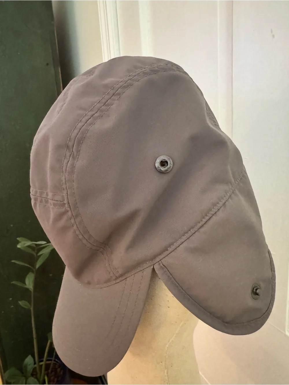Kids Lands' End Cream Sherpa-Lined Warm Hat with Gray Trim Top Size Small Medium